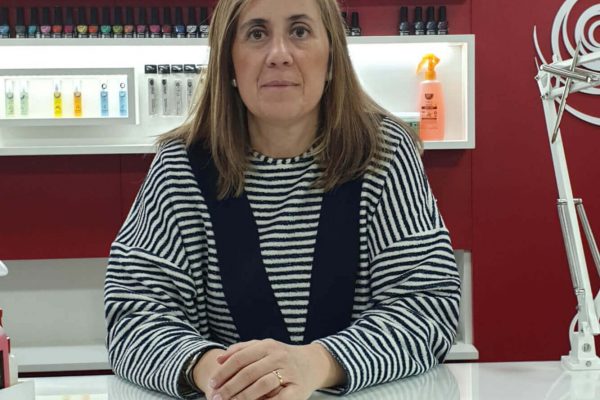 María Eugenia franquiciada de Nails Factory