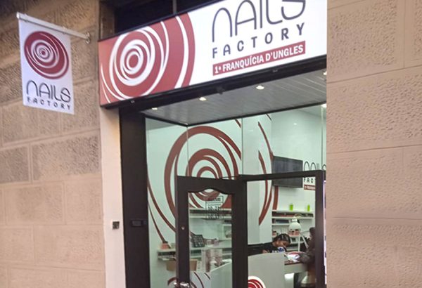 Nails Factory Barcelona Calle Villarroel